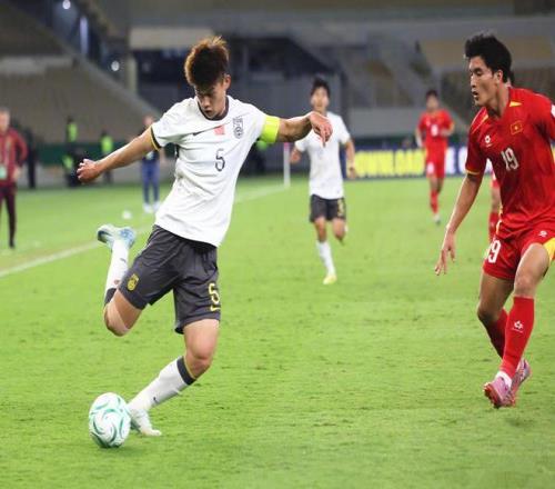 葉鴻輝十五,載港足征程,秉持專業,拼搏体育,(PINBO,SPORT),Pinbo拼搏体育官网,Pinbo拼搏体育在线,Pinbo拼搏体育平台